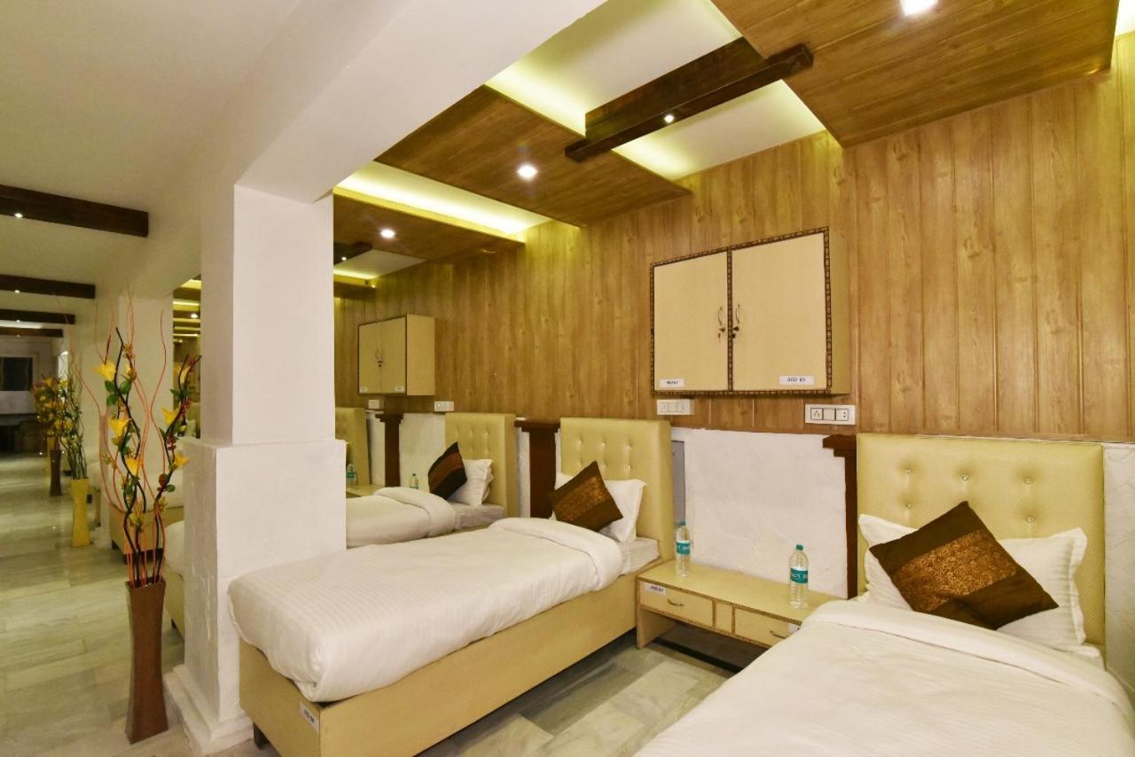 Hotel Sallow International-Hotel Near Golden Temple Amritsar Buitenkant foto